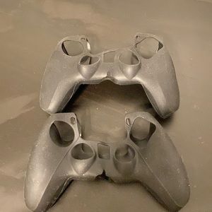 Lot of (2) black PS 5 control silicone covers